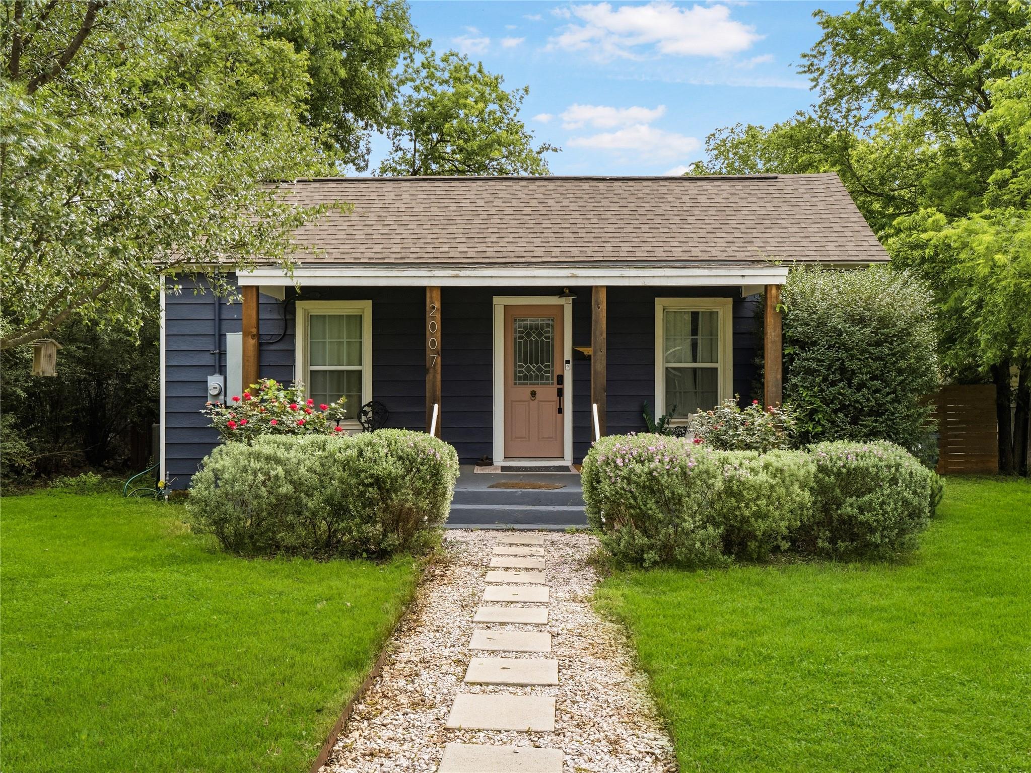 2007 Church, Georgetown, TX 78626 — photo 1