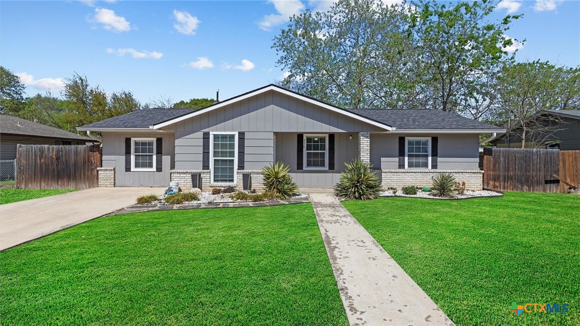 236 Glenbrook Drive, New Braunfels, TX 78130 — photo 1