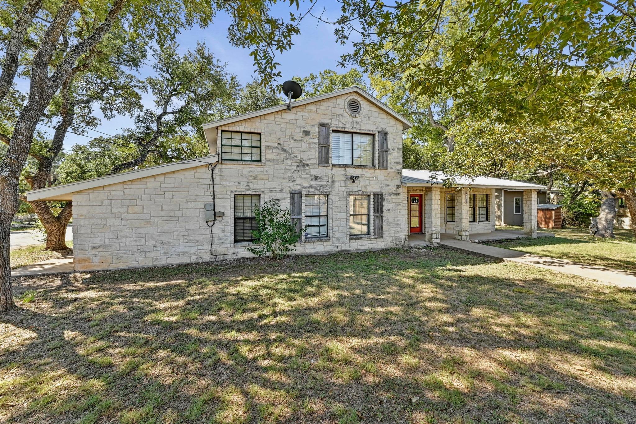 1005 4th, Blanco, TX 78606 — photo 1