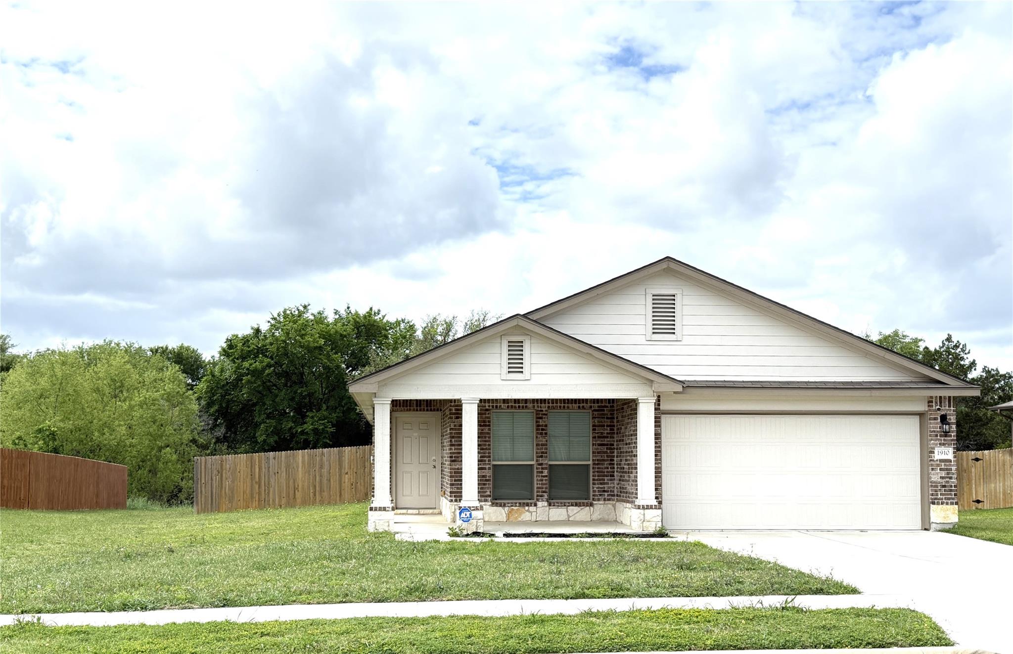 1910 Bee Creek, Copperas Cove, TX 76522 — photo 1