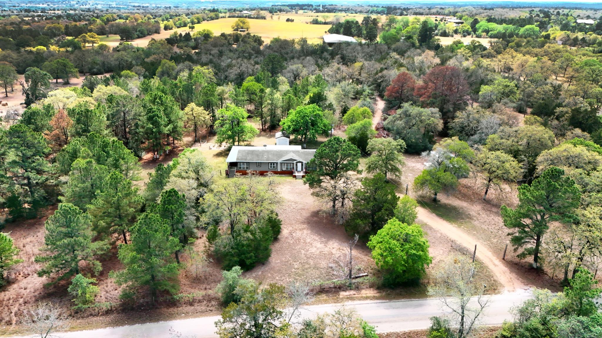 159 Farris, Smithville, TX 78957 — photo 1