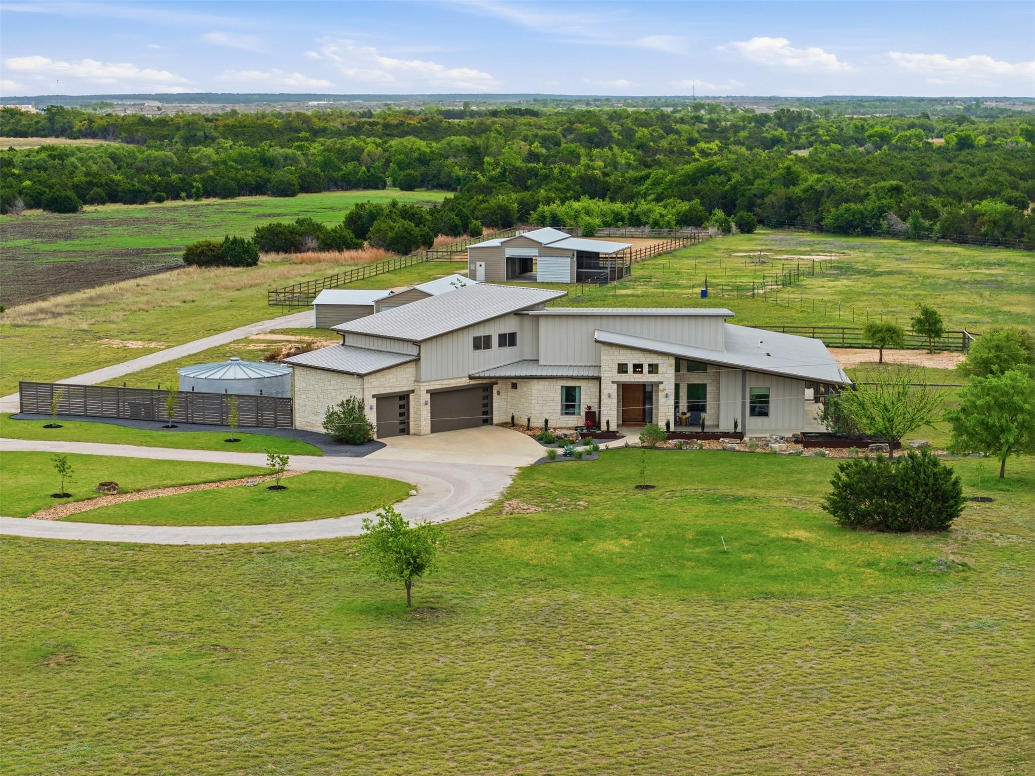 215  Mesa Vista Dr, Leander, TX 78641 — photo 1
