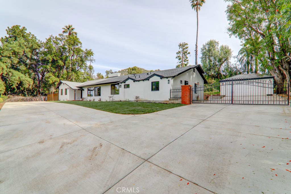 6174 Hawarden, Riverside, CA 92506 — photo 1
