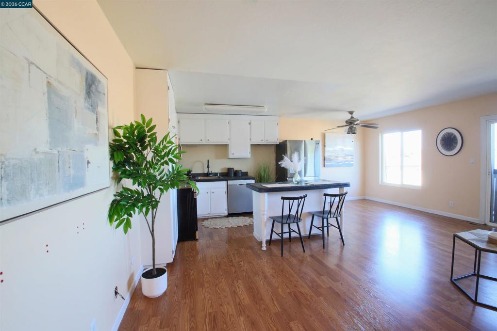 3090 Los Prados 24, San Mateo, CA 94403 — photo 1