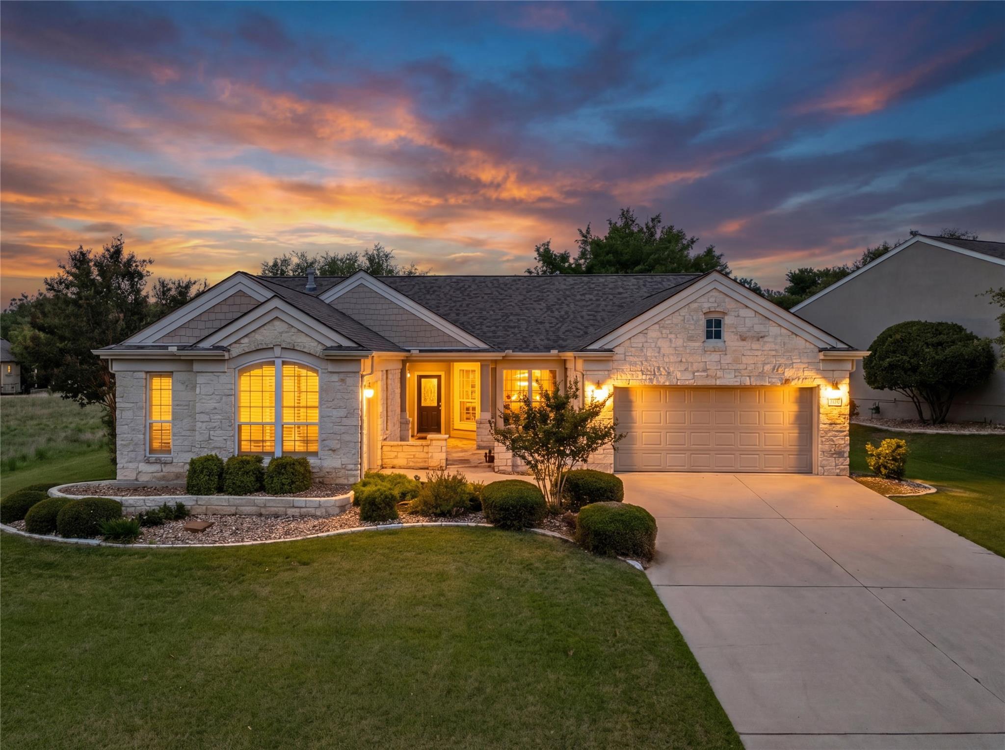 214 Summit, Georgetown, TX 78633 — photo 1