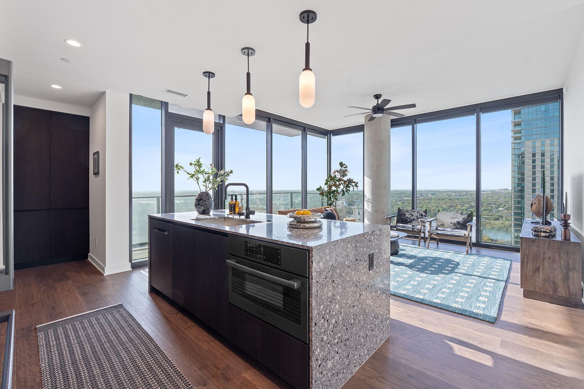 84 East, Austin, TX 78701 — photo 1