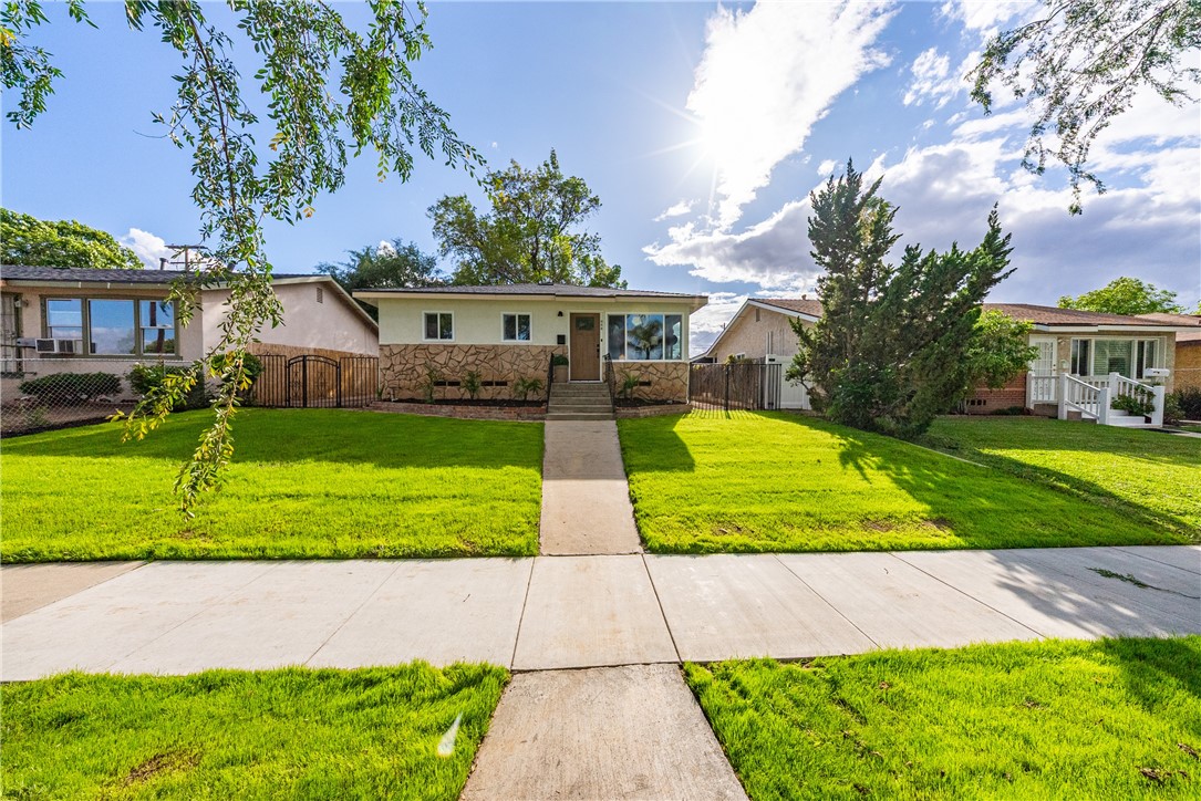 946 Cedar Street, Corona, CA 92879 — photo 1