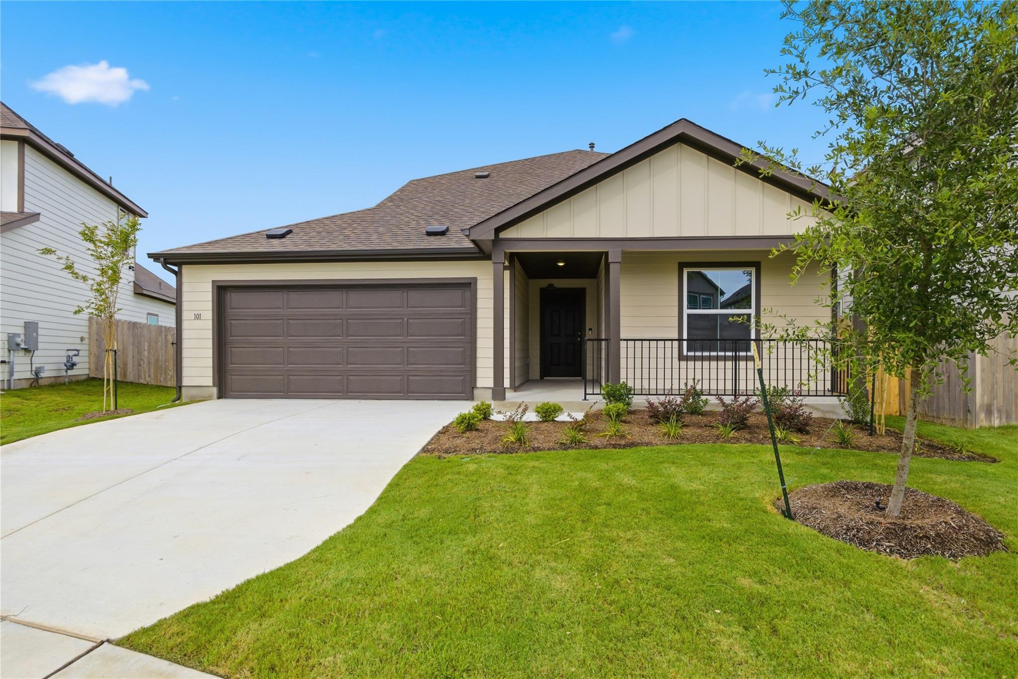 101 Greinert, Taylor, TX 76574 — photo 1