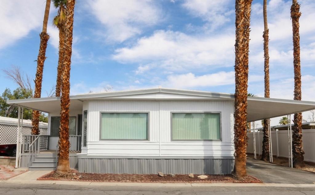 141 Calle Arriba, Palm Springs, CA 92264 — photo 1