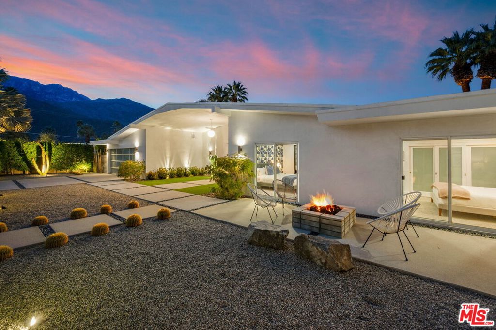 1160 E Marion Way, Palm Springs, CA 92264 — photo 1