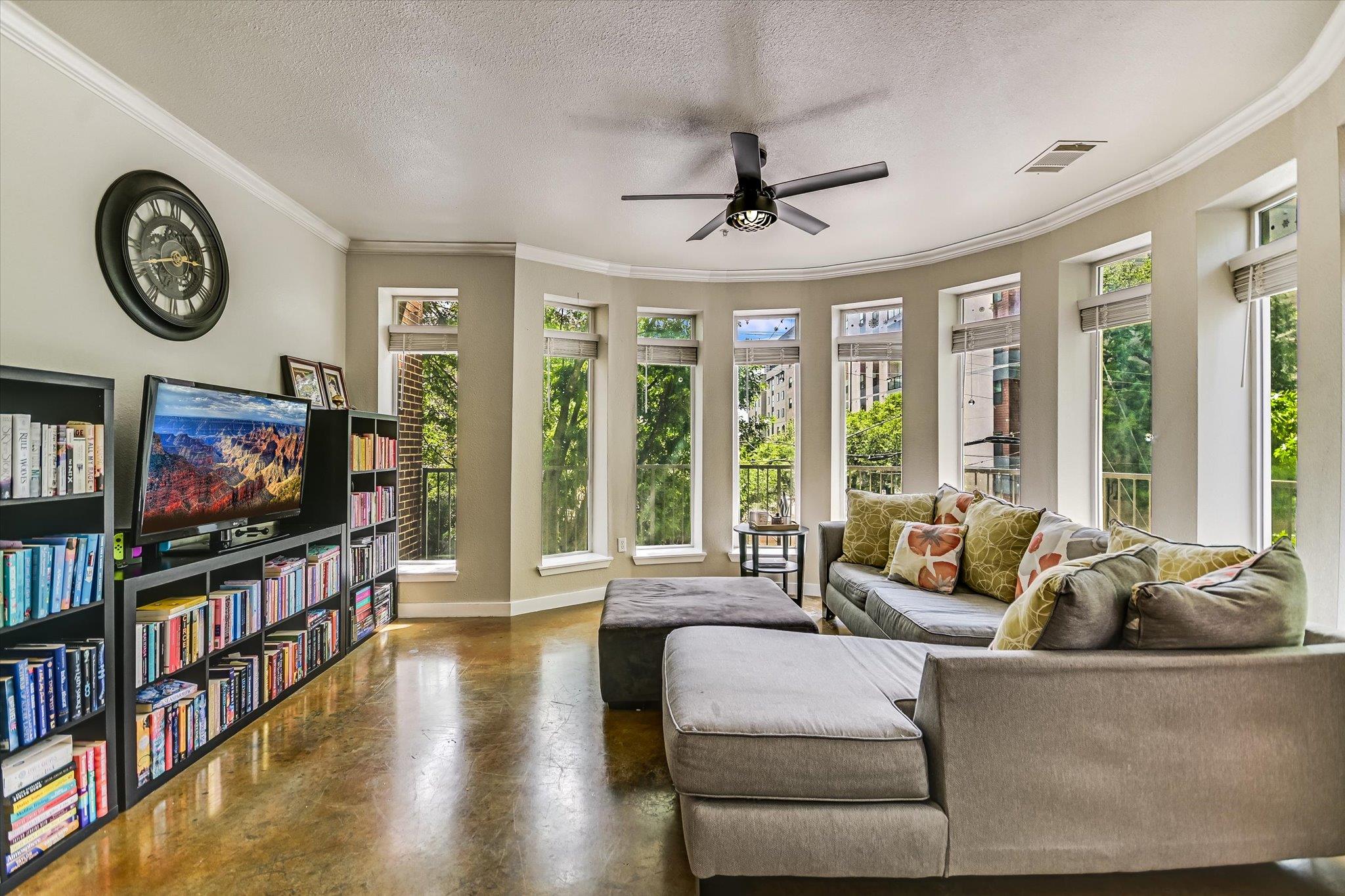 910 25th, Austin, TX 78705 — photo 1
