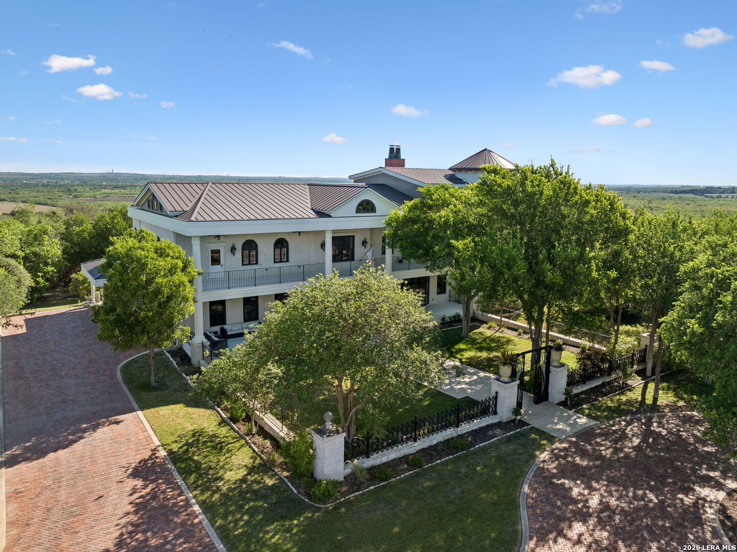 999 SCHWARZLOSE RD, New Braunfels, TX 78130 — photo 1