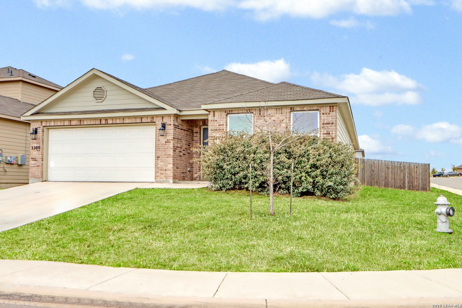 3200 Broad View, ,  78155 — photo 1