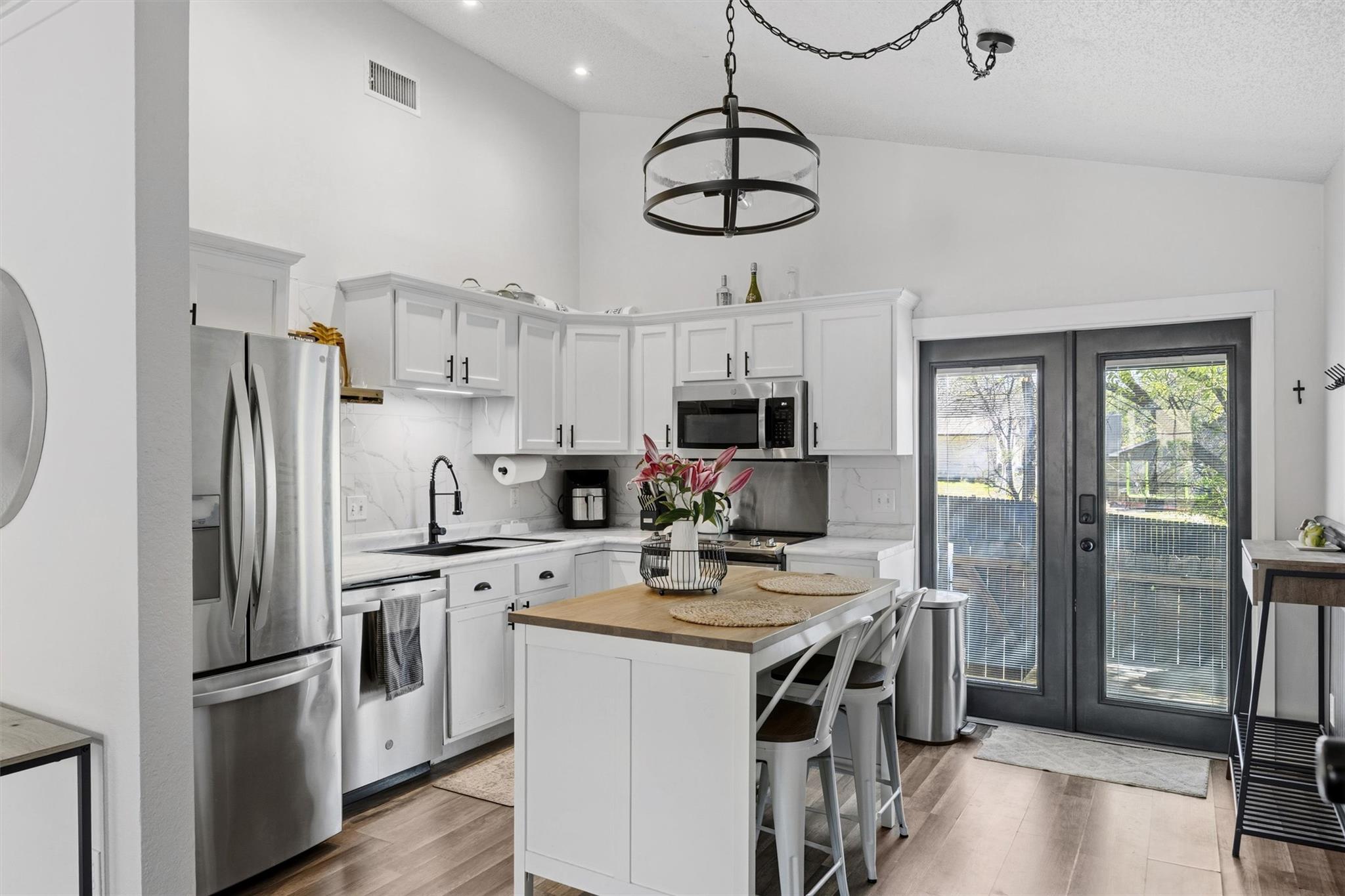1015 E Yager, Austin, TX 78753 — photo 1