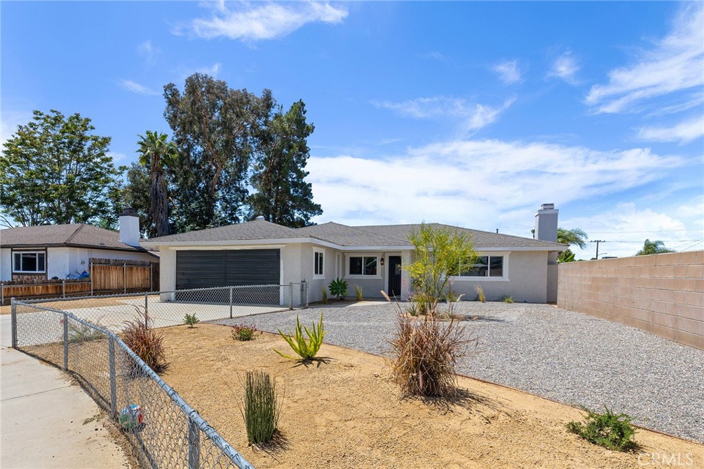 709 Carol, Hemet, CA 92543 — photo 1