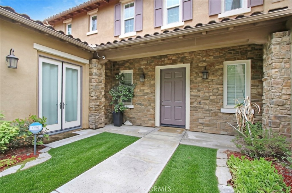 498 Green Orchard, Riverside, CA 92506 — photo 1