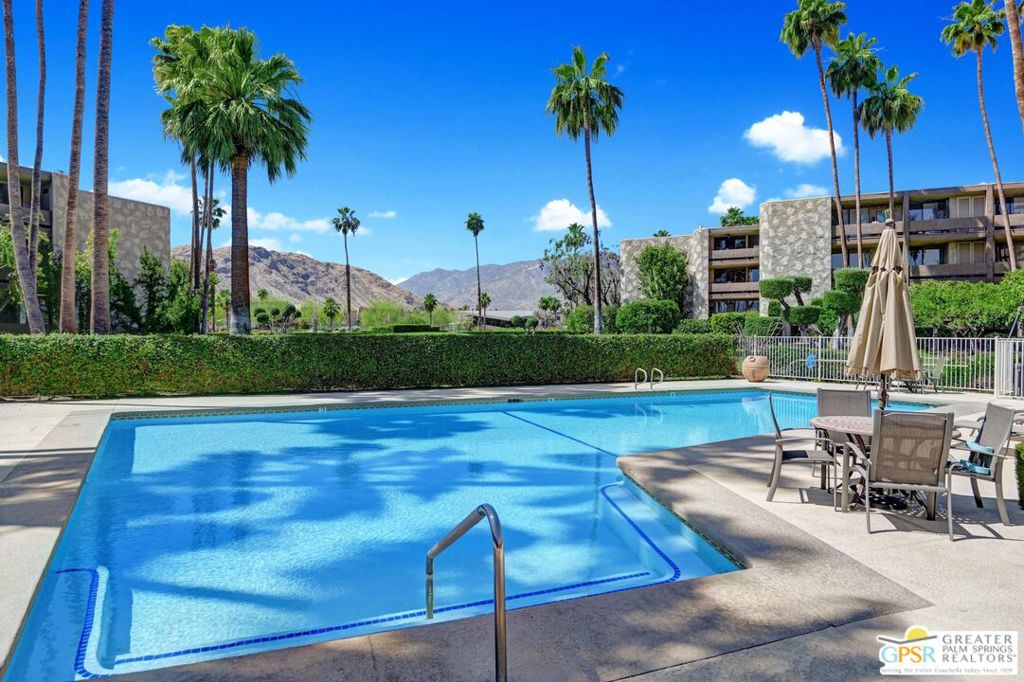 1660 S La Reina Way 1A, Palm Springs, CA 92264 — photo 1