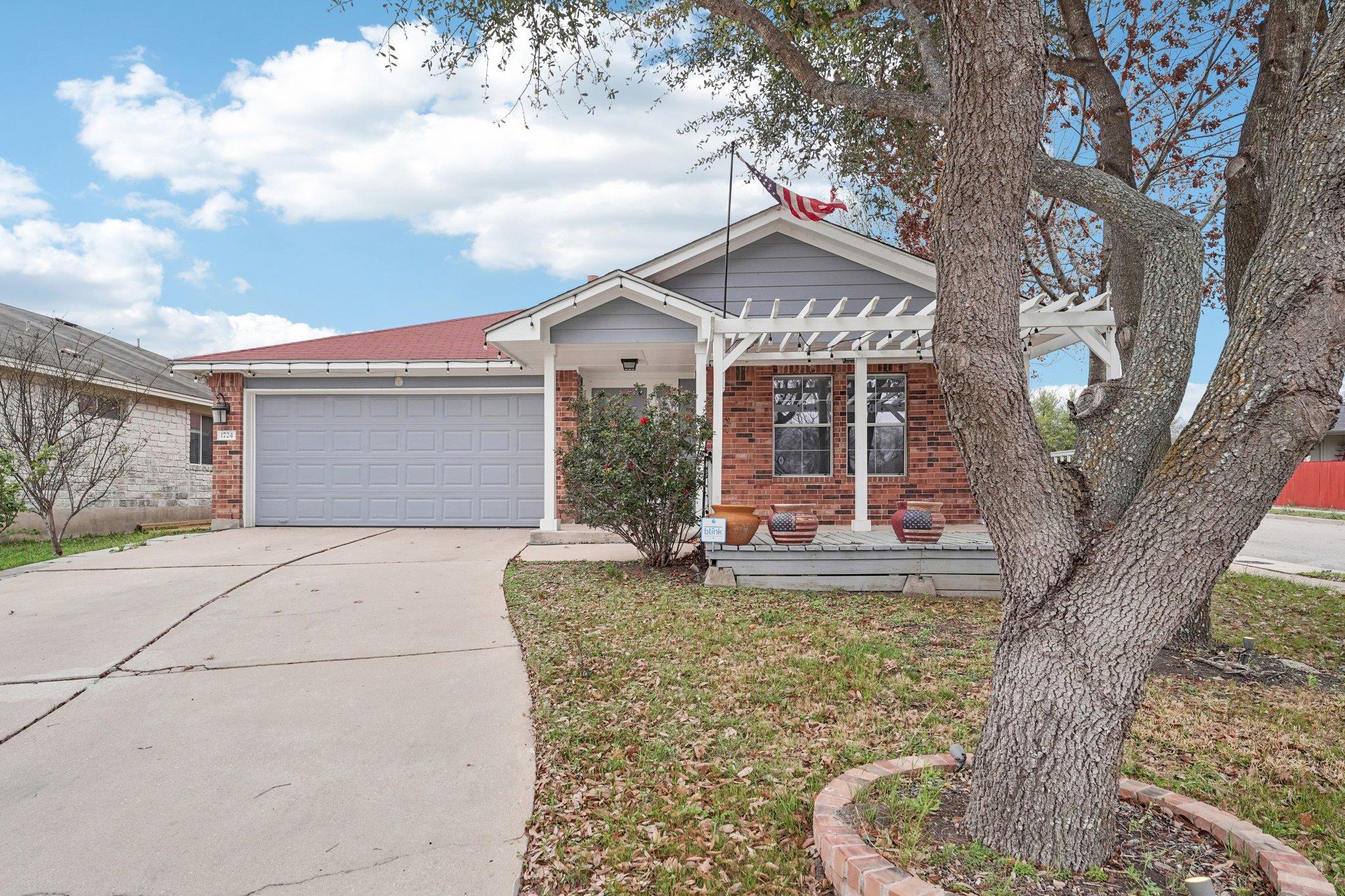1724  Darjeeling Dr, Pflugerville, TX 78660 — photo 1