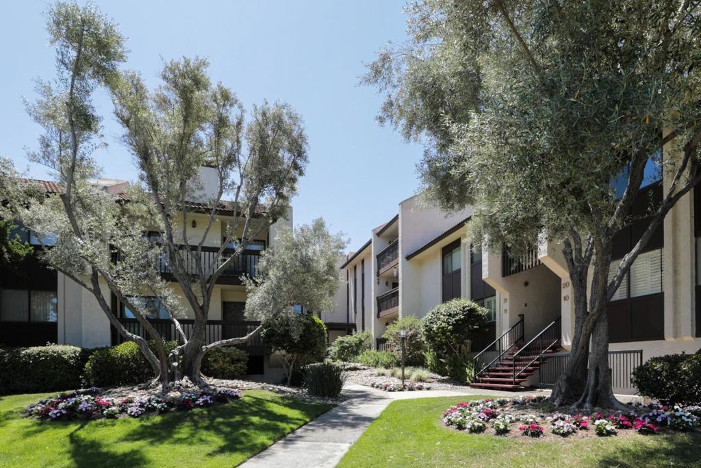 226 W Edith Avenue 20, Los Altos, CA 94022 — photo 1
