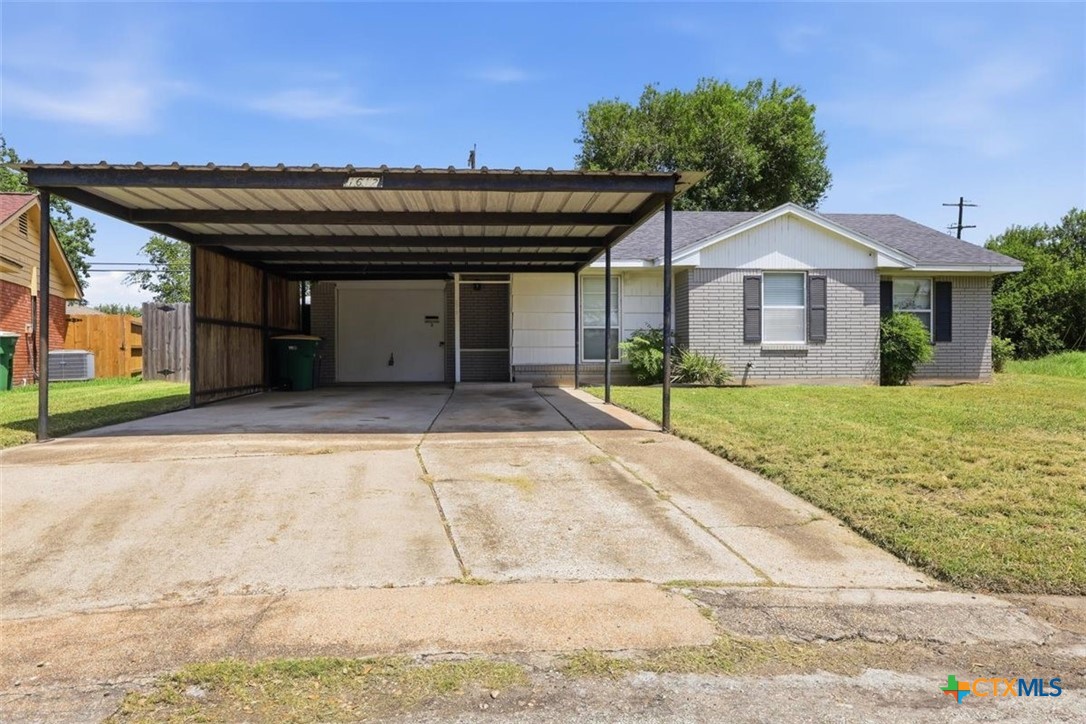 1612 Alamo Drive, Victoria, TX 77901 — photo 1