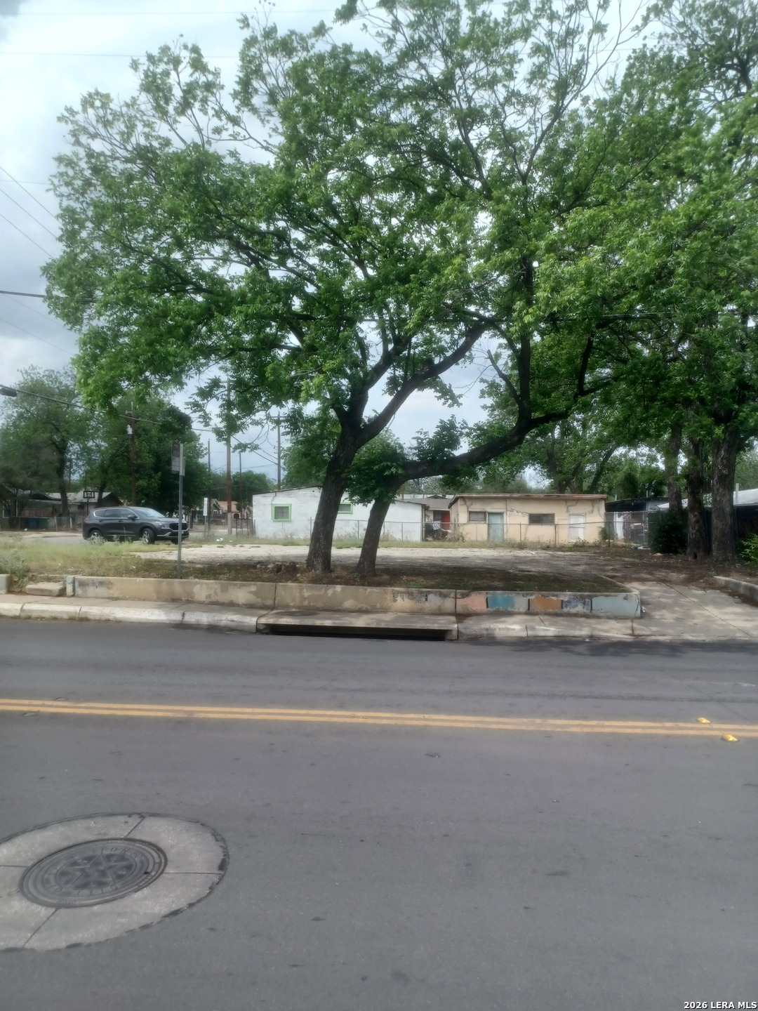 1537 Saltillo, San Antonio, TX 78207 — photo 1
