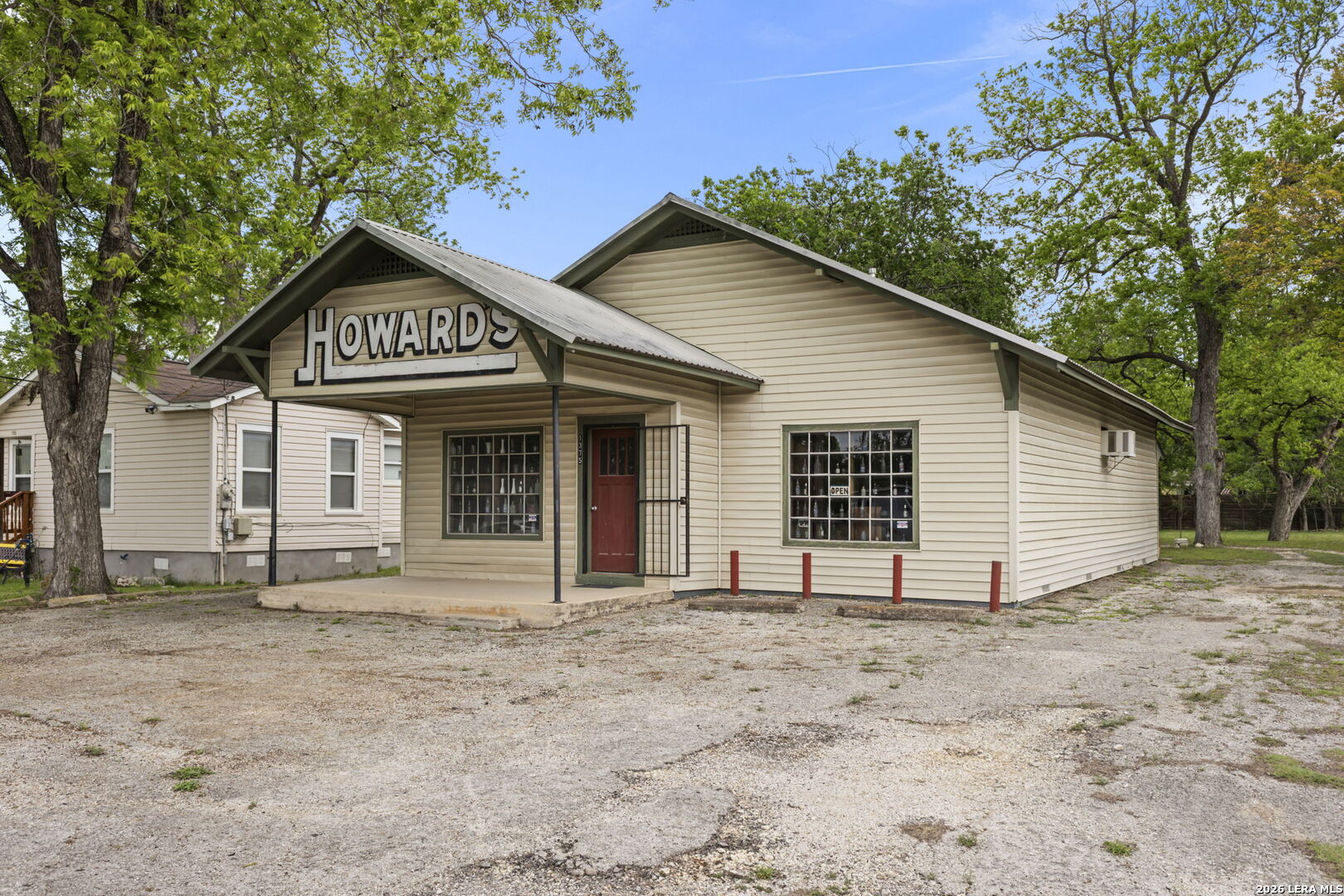 1375 W SAN ANTONIO ST, New Braunfels, TX 78130 — photo 1