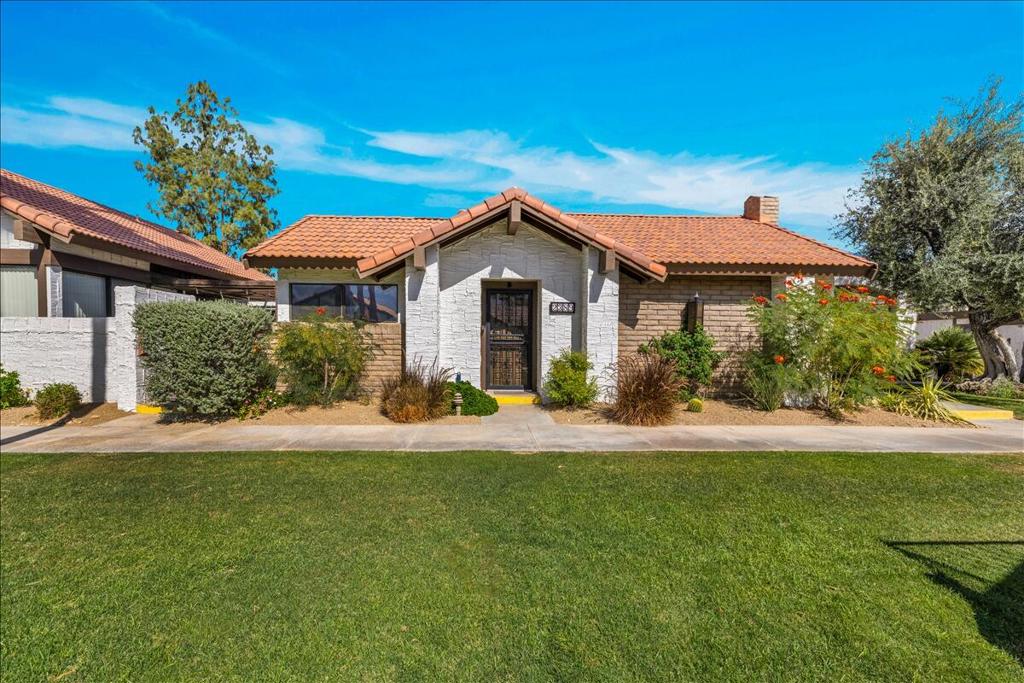 2389 E Miramonte Circle B, Palm Springs, CA 92264 — photo 1
