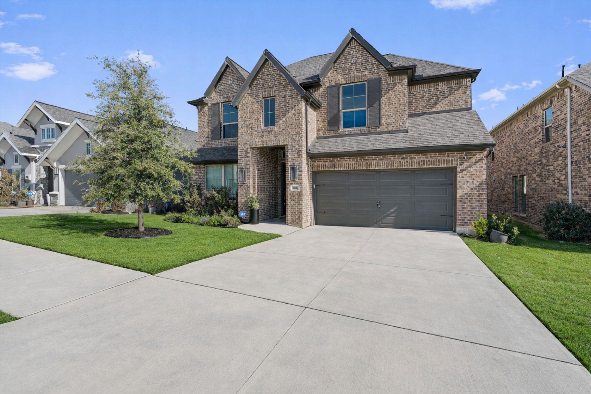 221 Ashmore