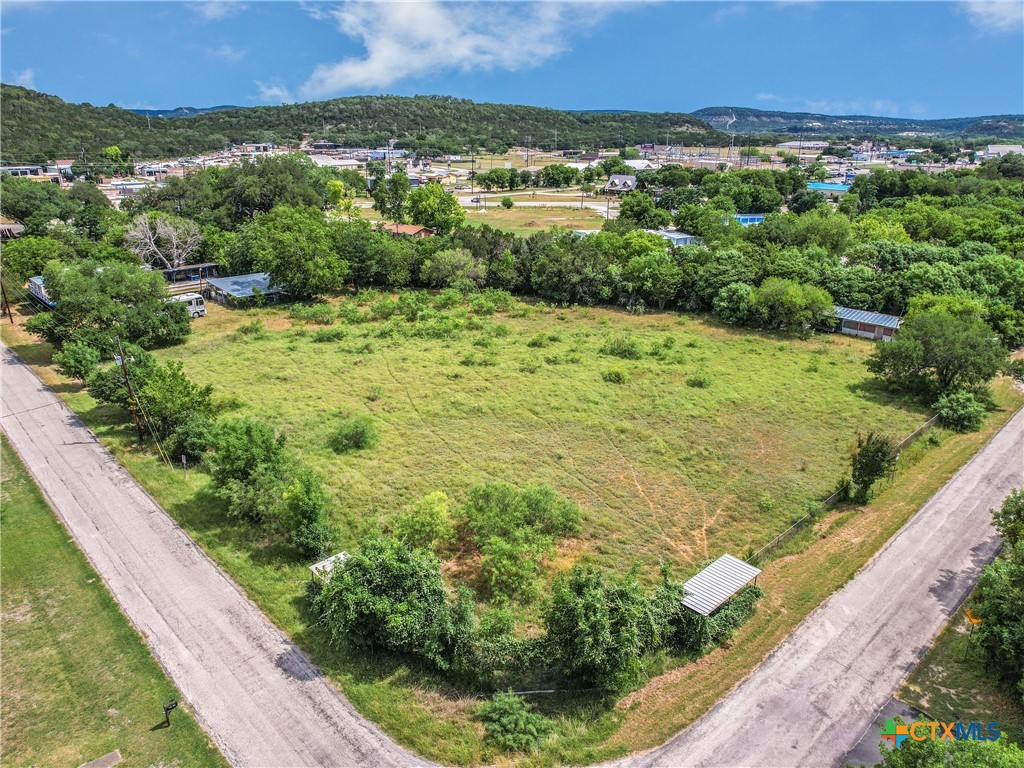 201 Oak Drive, New Braunfels, TX 78132 — photo 1