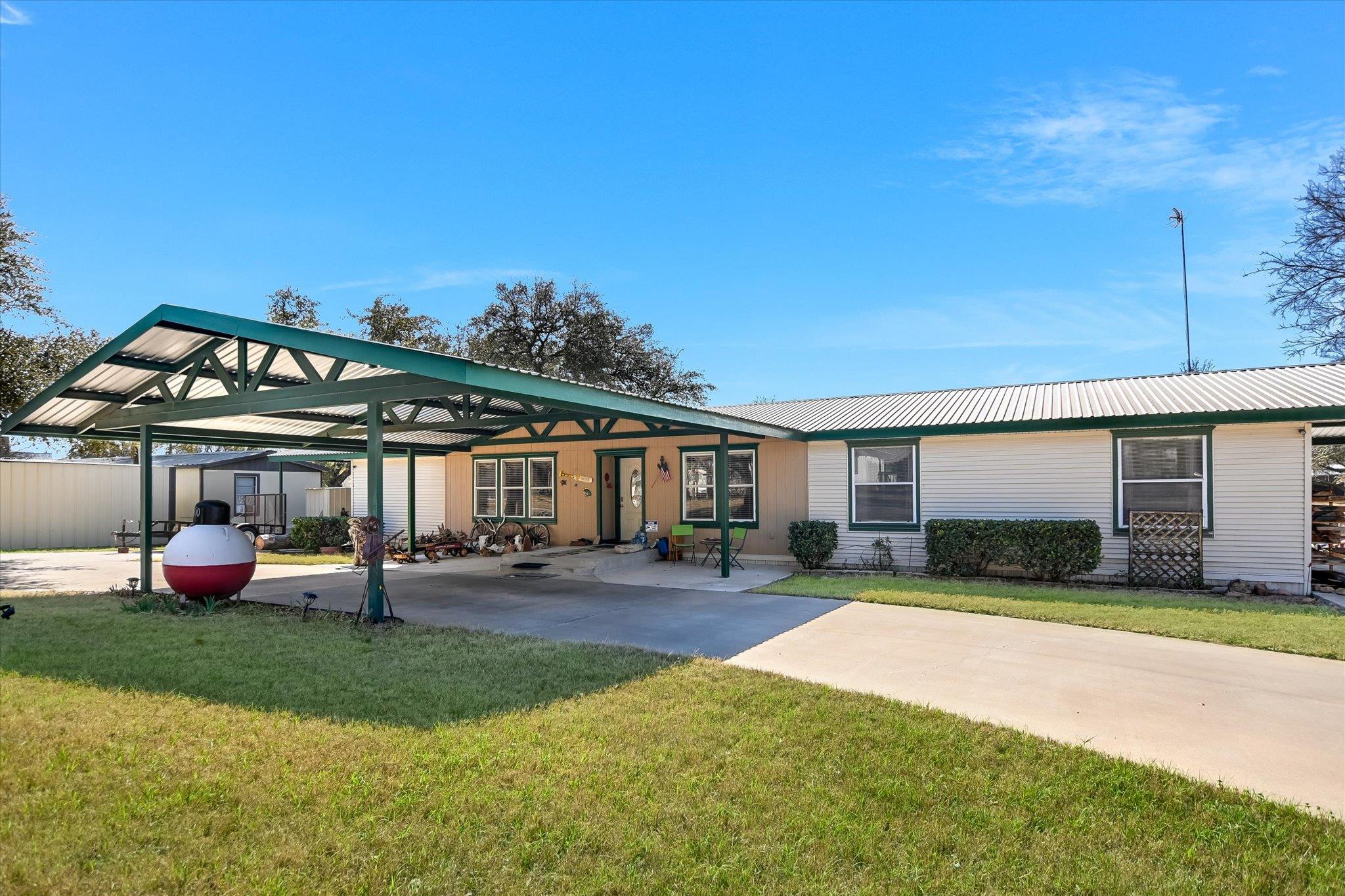 100 Highline Cutoff None, Kingsland, TX 78639 — photo 1