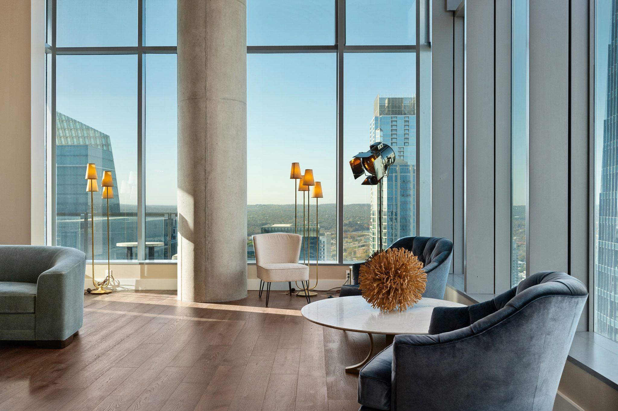 210 Lavaca