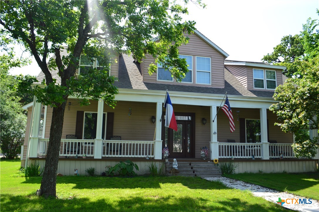 3202 N Travis Avenue, Cameron, TX 76520 — photo 1