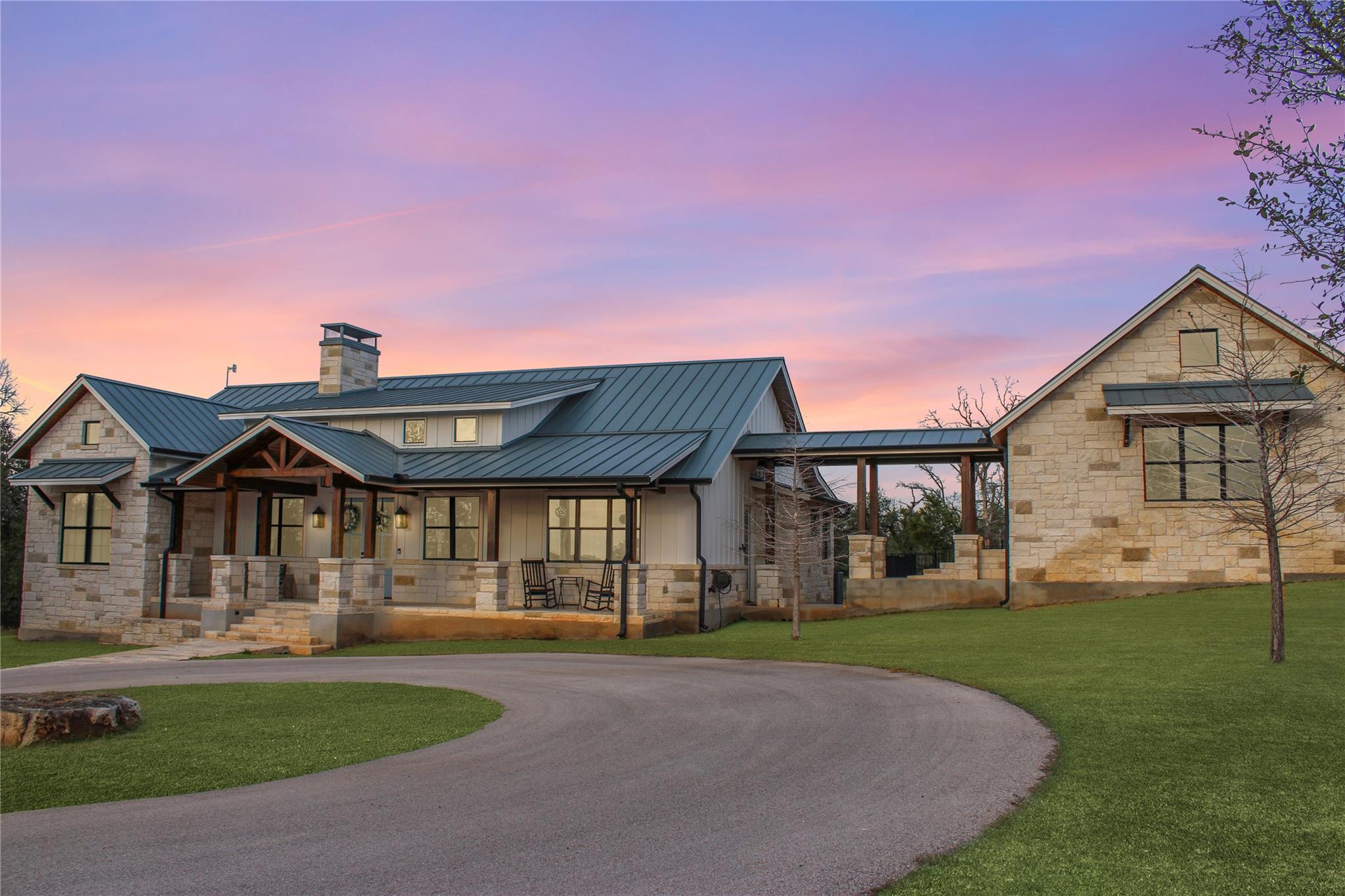 185 Puerto Rico Dr, Wimberley, TX 78676 — photo 1