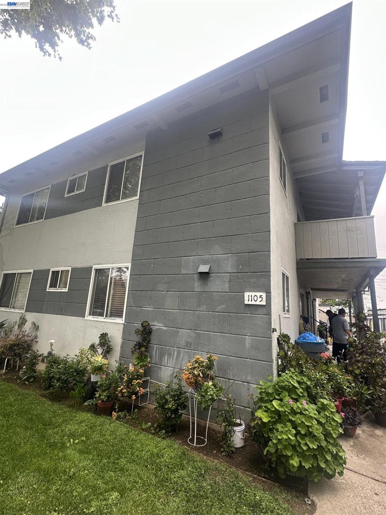 1105 Appian Ln, San Jose, CA 95116 — photo 1