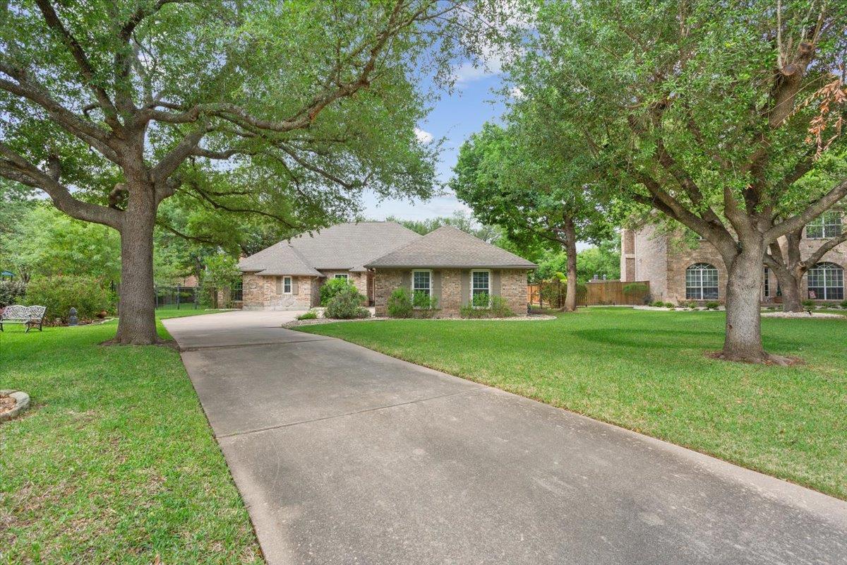 23 Meadow, Round Rock, TX 78664 — photo 1