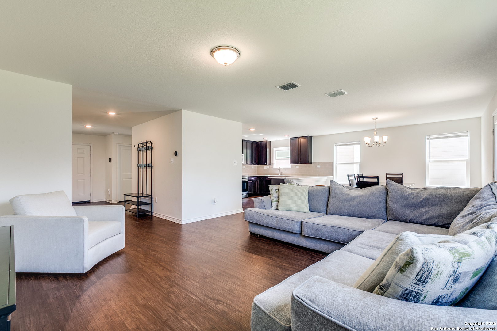 11745 Red Pheasant, , 78245 — photo 1