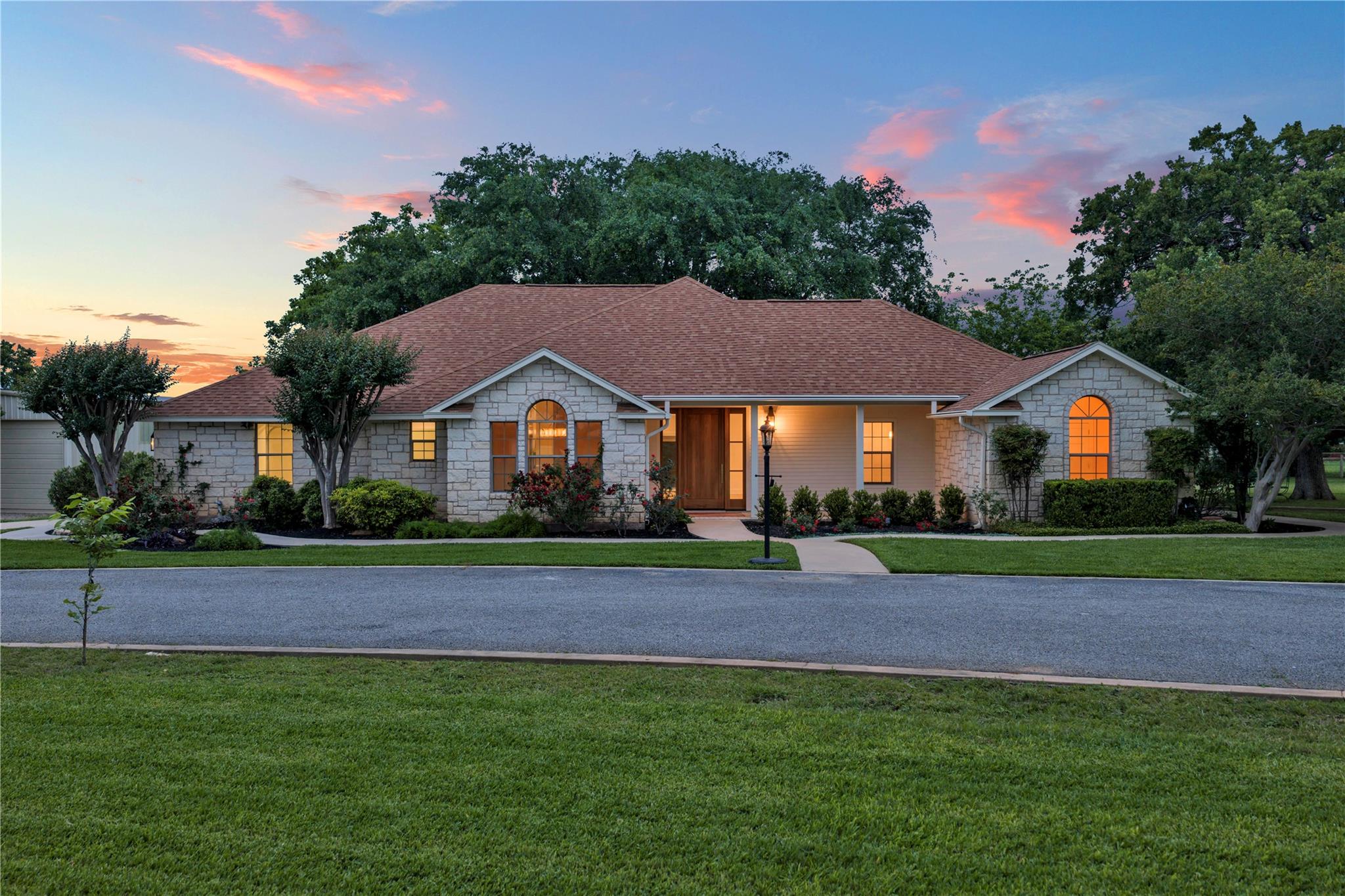406 Ancient Oaks, Marble Falls, TX 78654 — photo 1