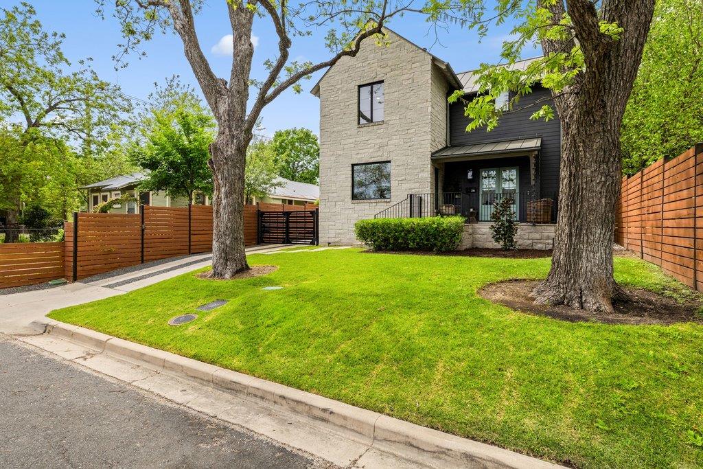 2116 Clifton, Austin, TX 78704 — photo 1