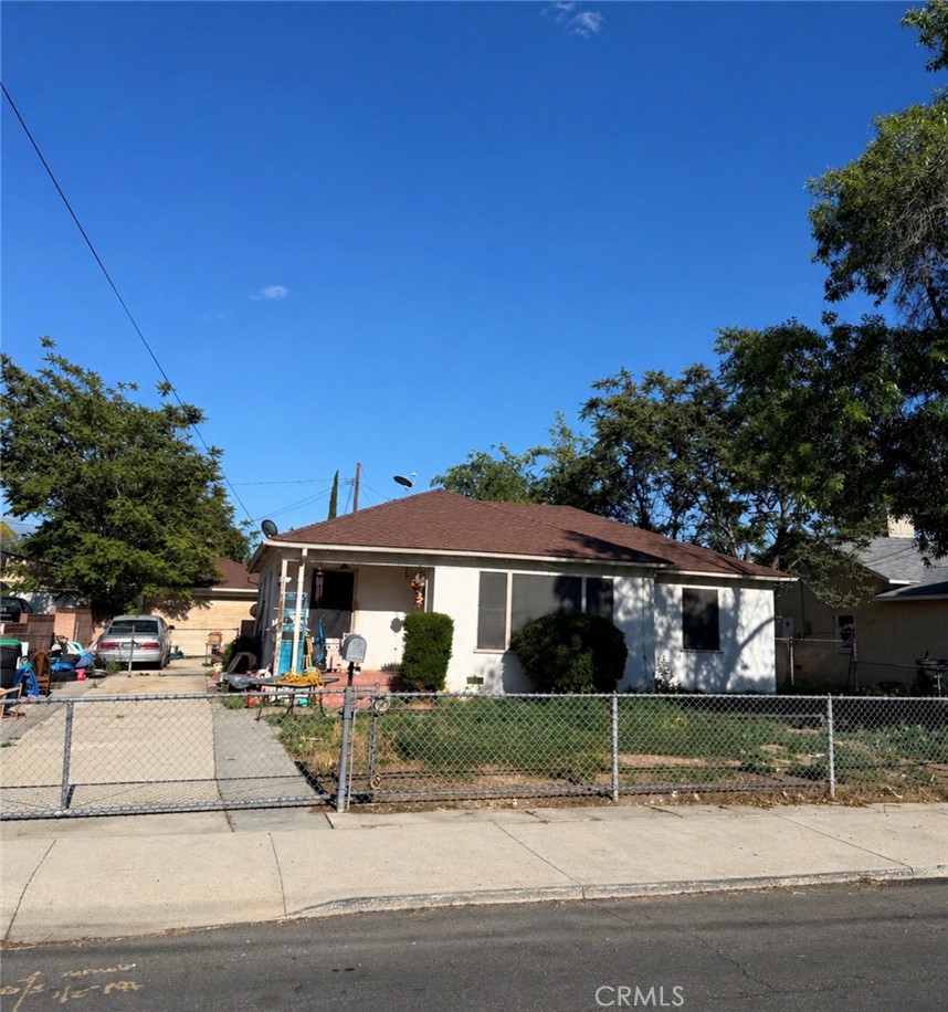 346 S Thompson Street, Hemet, CA 92543 — photo 1