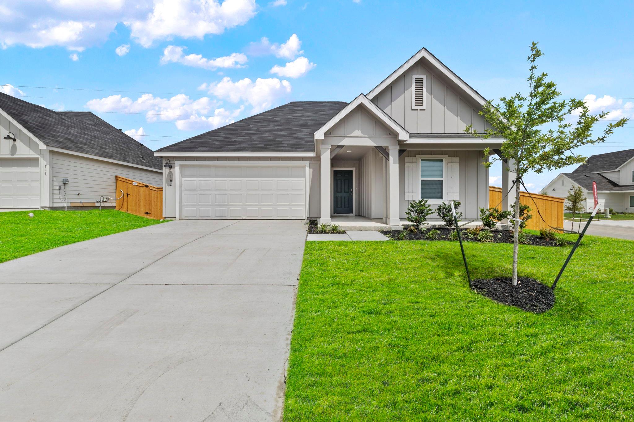 104 Wagner, San Marcos, TX 78666 — photo 1