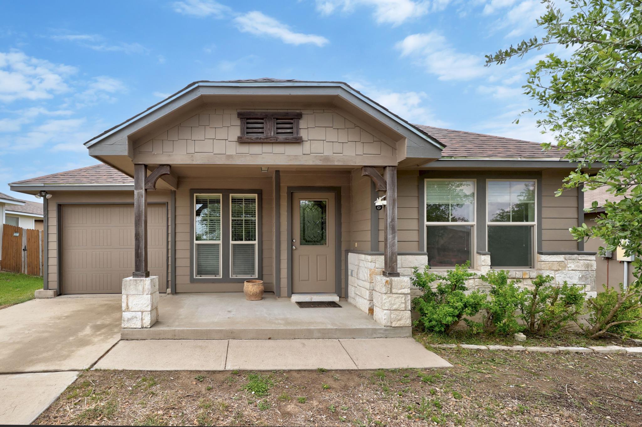 621 Amber, Jarrell, TX 76537 — photo 1