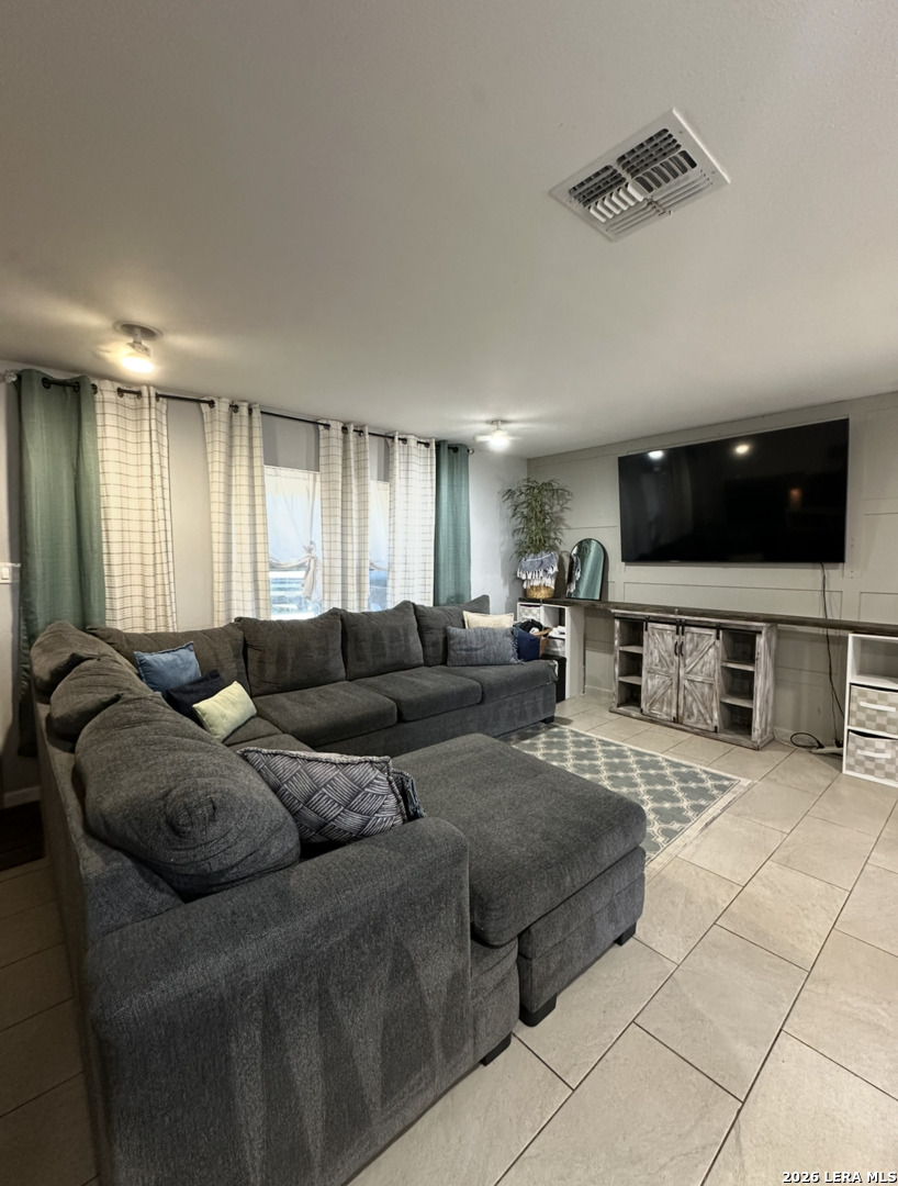 347 Barbuda, ,  78227 — photo 1