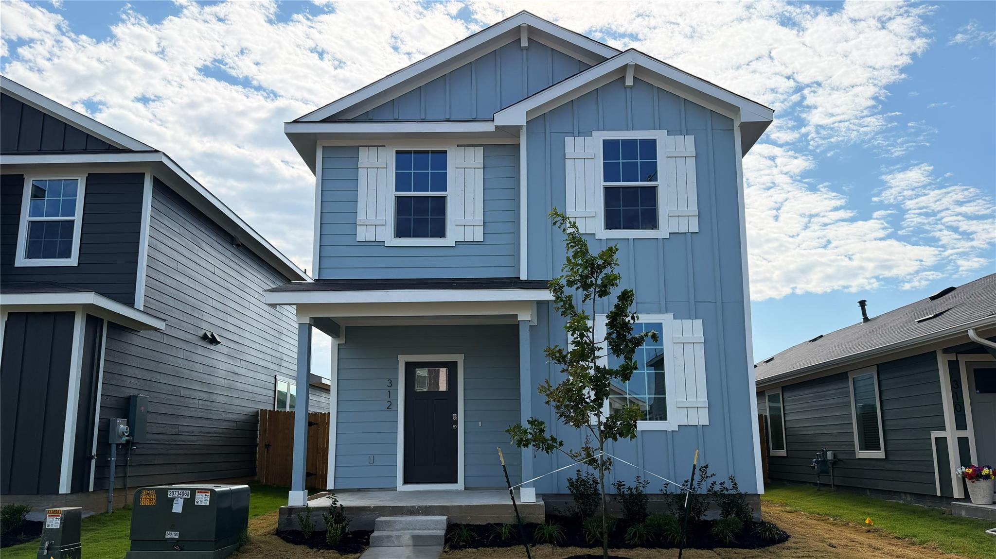 312 Santo Domingo, Bastrop, TX 78602 — photo 1