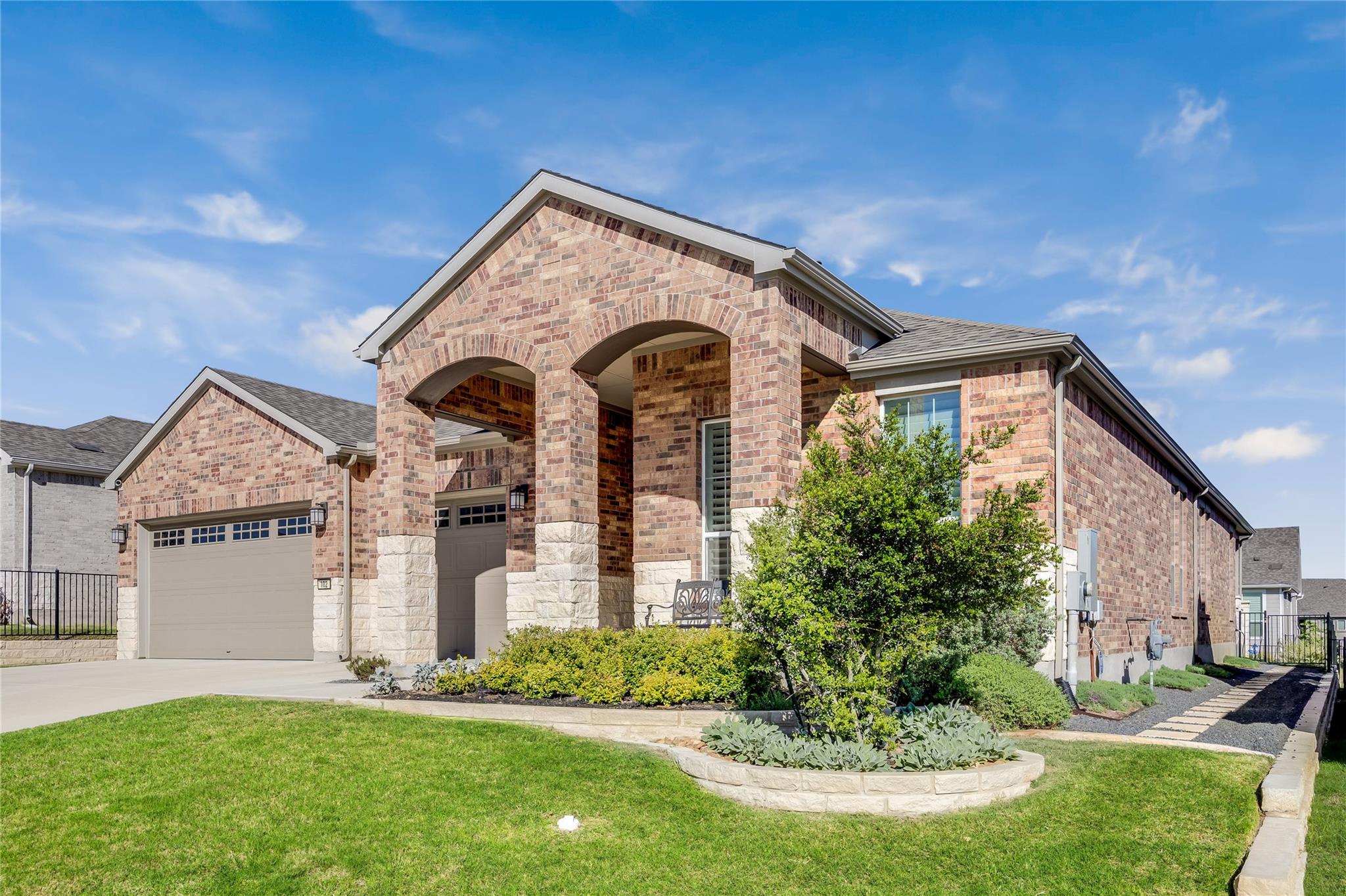 102 Pointer, Georgetown, TX 78633 — photo 1