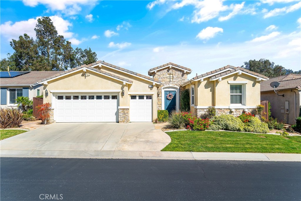 570 Olazabal Dr, Hemet, CA 92545 — photo 1