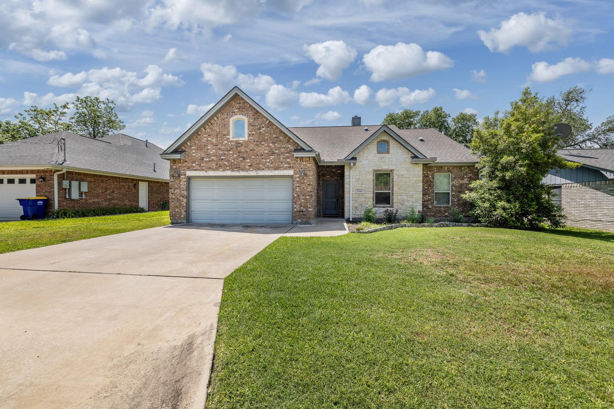 1338 Donovan, Gonzales, TX 78629 — photo 1