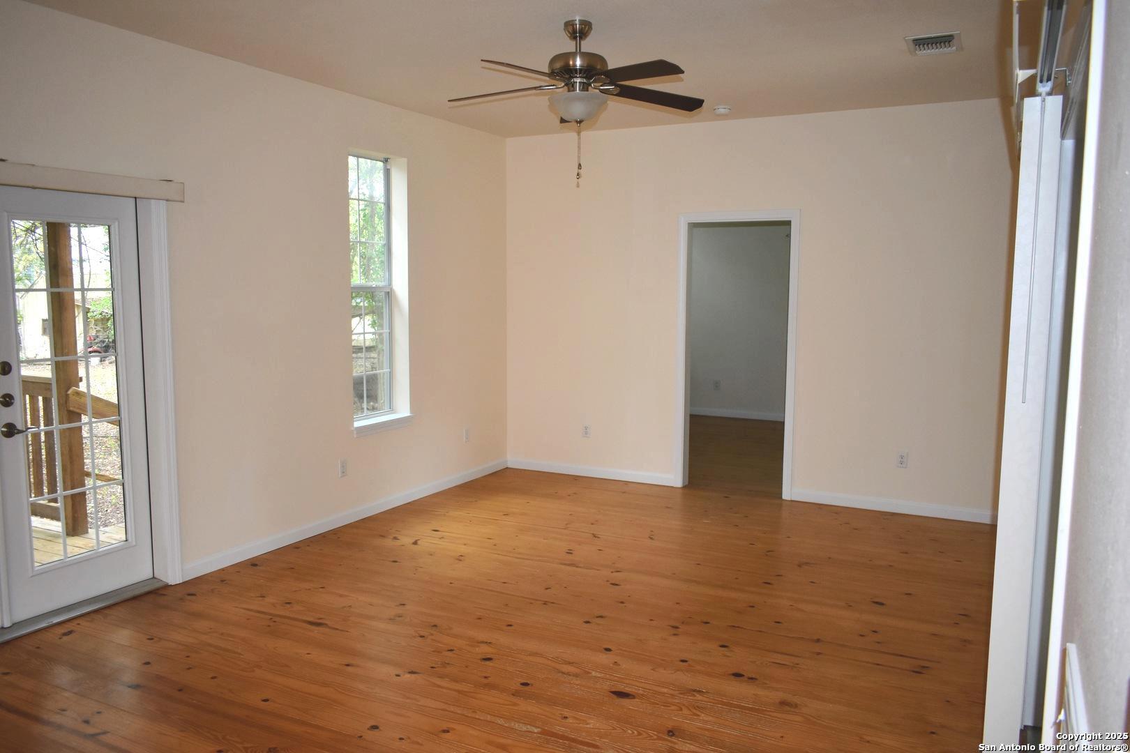 602B 10th, , 78003 — photo 1