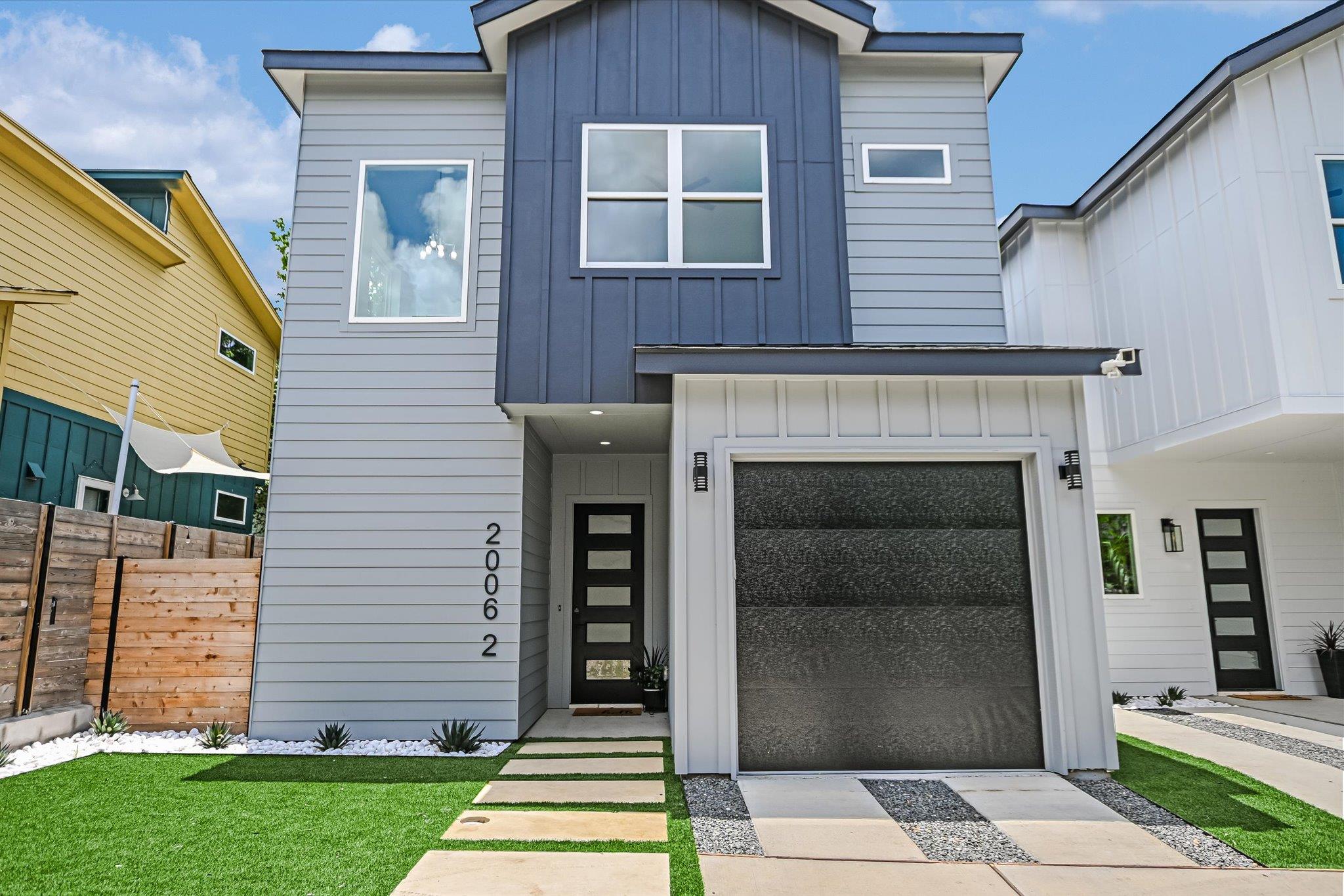 2006 Sl Davis, Austin, TX 78702 — photo 1