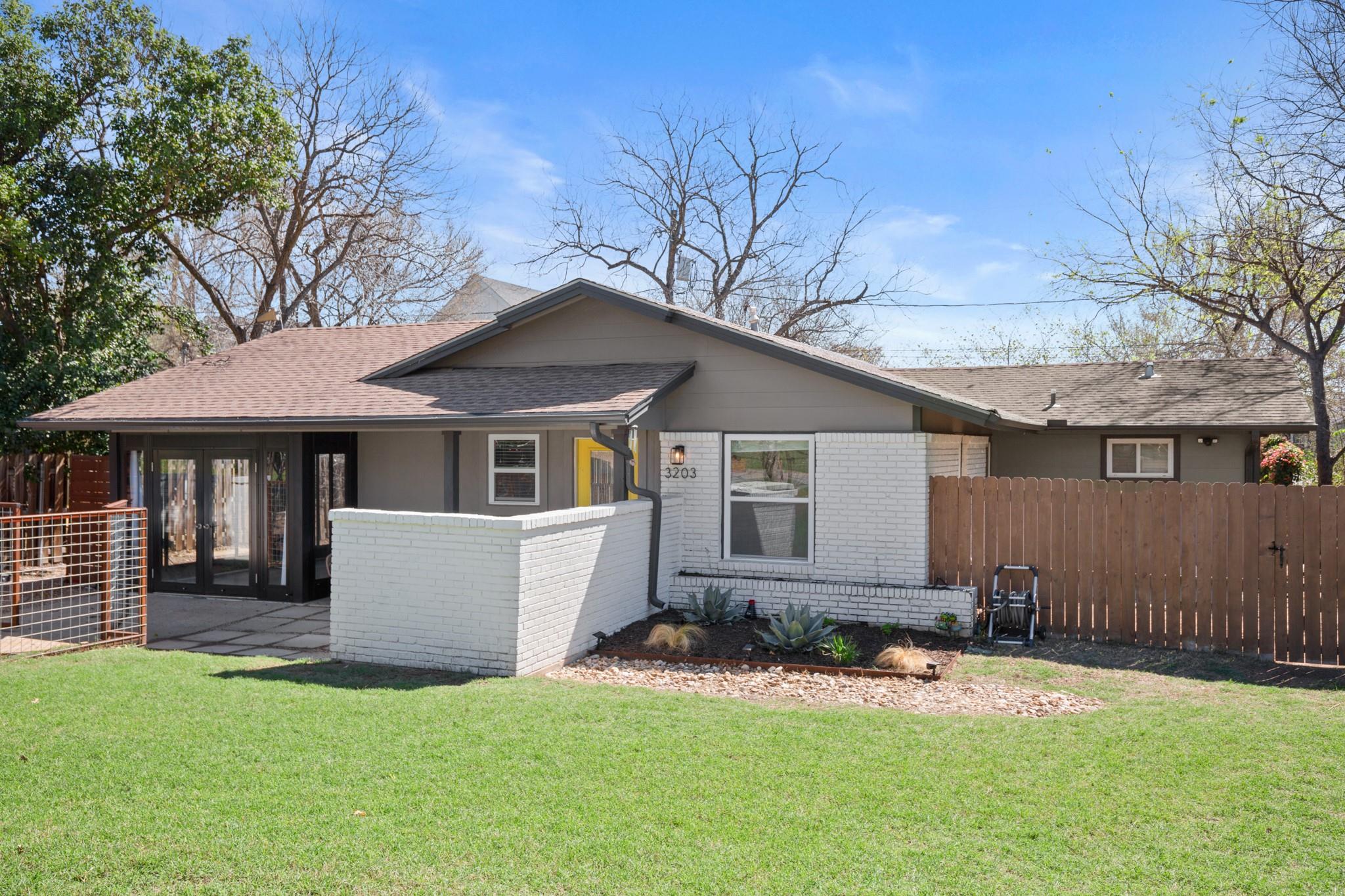 3203 South Oak, Austin, TX 78704 — photo 1