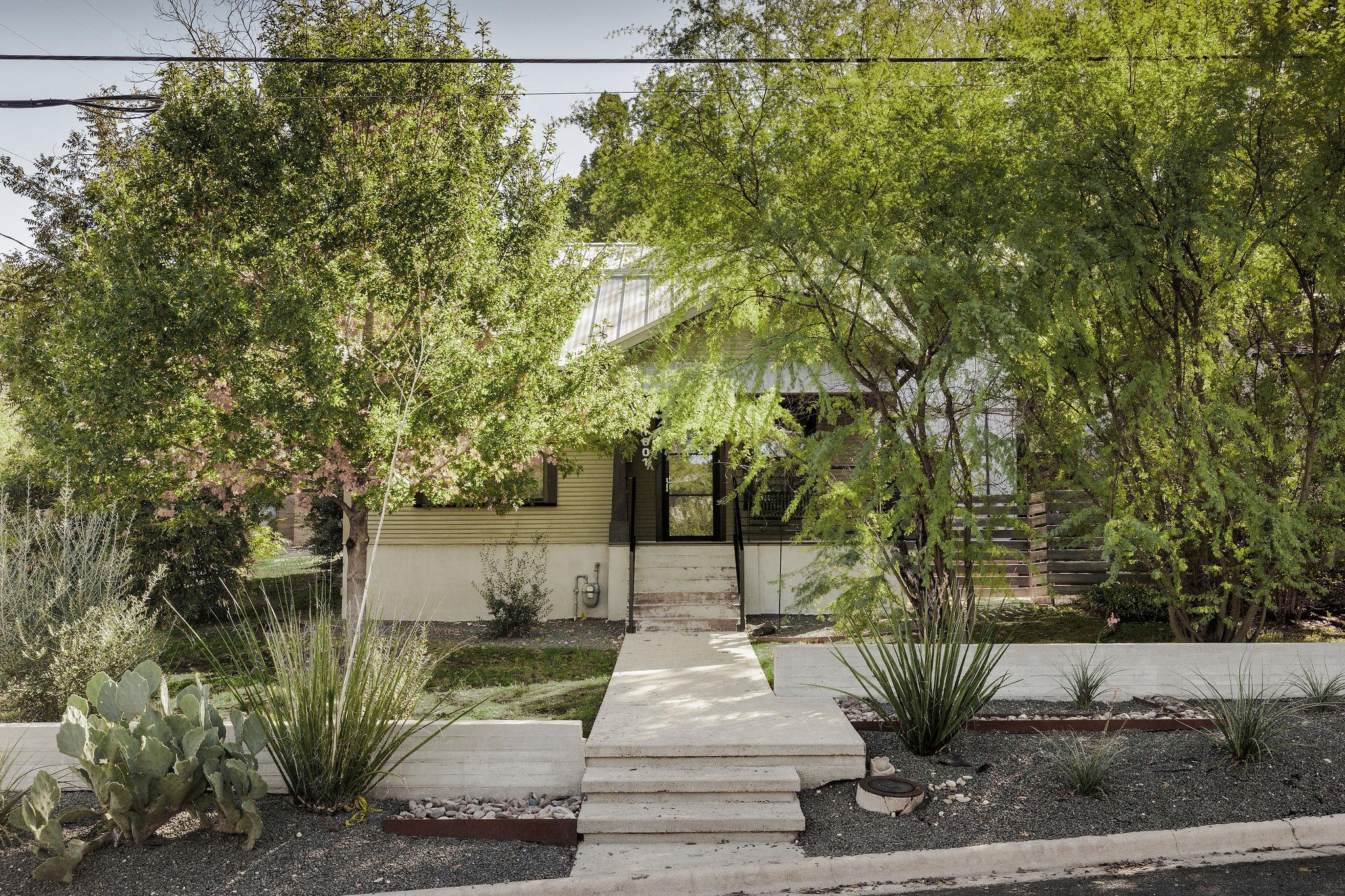 1601 Alameda, Austin, TX 78704 — photo 1